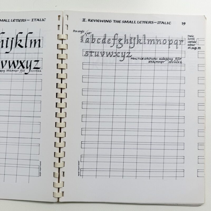 Capitals for Calligraphy книга каліграфія летеринг буквиці купити Україна Київ Перо Маркет