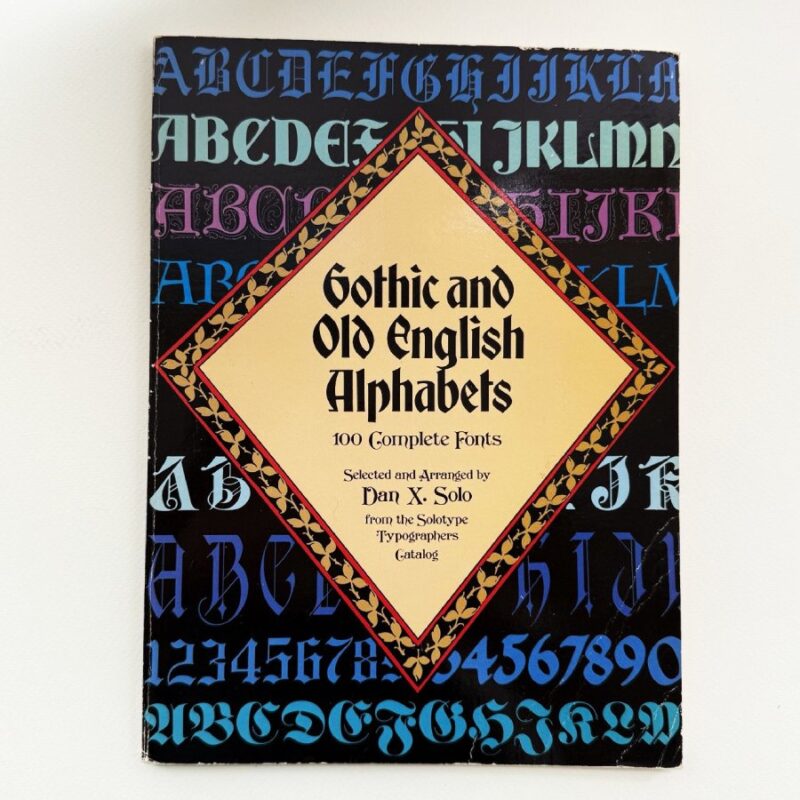 Gothic and Old English Alphabets книга каліграфія летеринг готика блеклеттер шрифти купити Україна Київ Перо Маркет